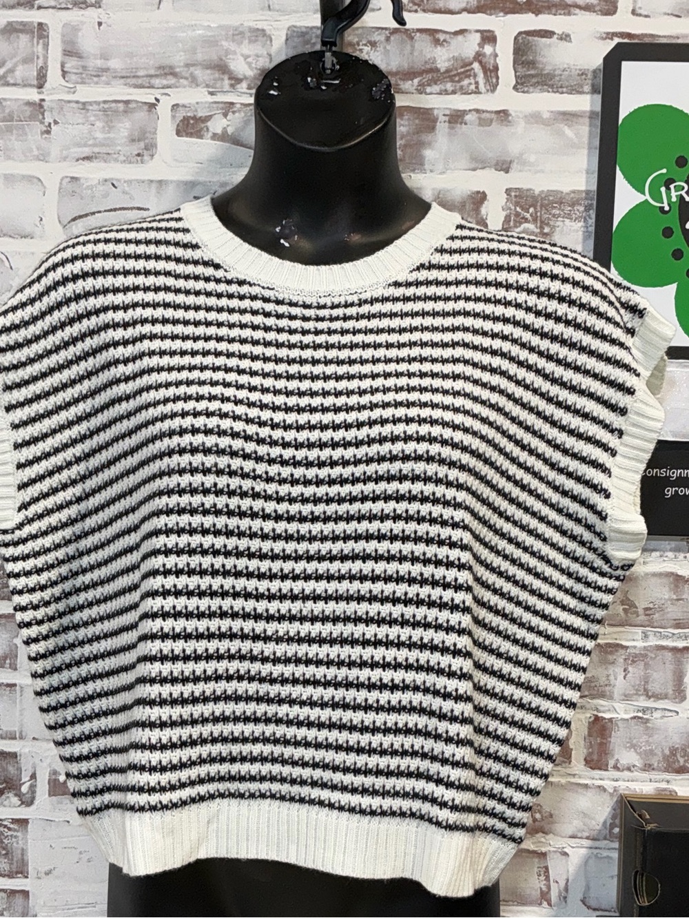 White and Black Striped Knit Sleeveless sweater large